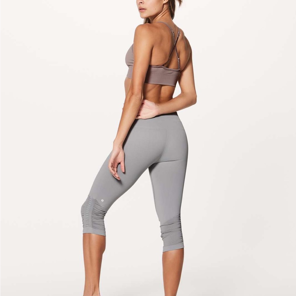 [Lululemon] Awakening Crop Leggings - Picture 2 of 6